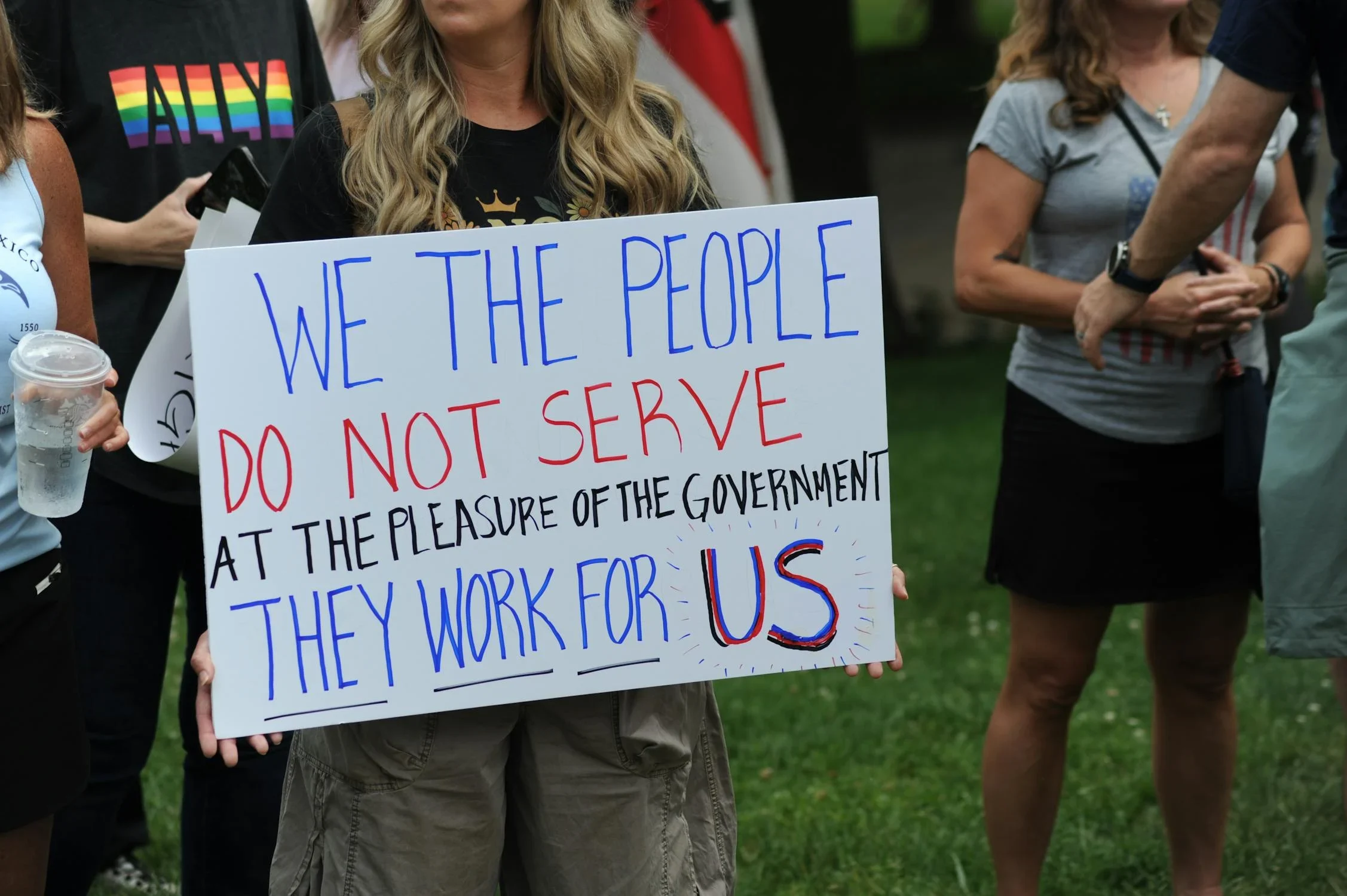 How protestors are tracked (and what you can do about it)- Device confiscation